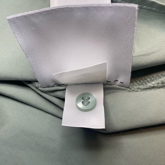 NWT GAP Puff Sleeve Peplum Top Sage Size Large - Picture 9 of 13